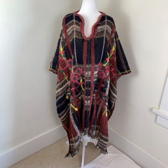 Anthropologie Aszakka Embroidered Beaded Wool Blend Poncho Cape Sweater S M L XL - Picture 2 of 13